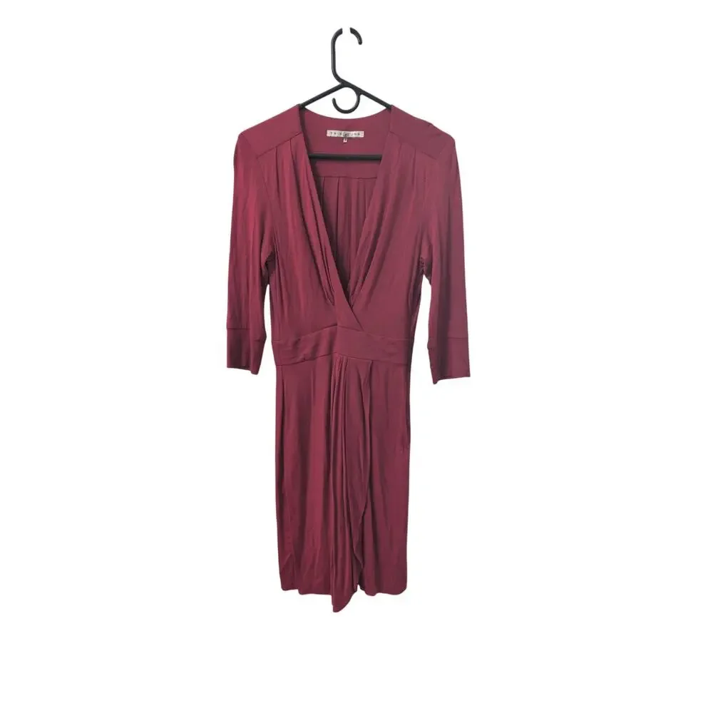 Trina Turk Dark Red V Neck Wrap Pleated Ruched Sheath Dress 3/4 Sleeve Size 4 - Picture 2 of 4